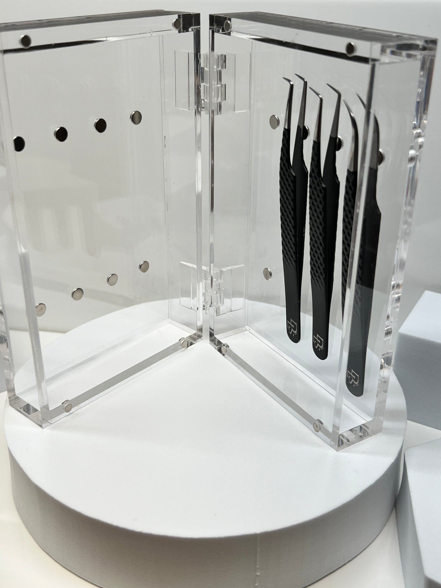 Transparent Dust-Proof Magnetic Tweezer Book Display Stand