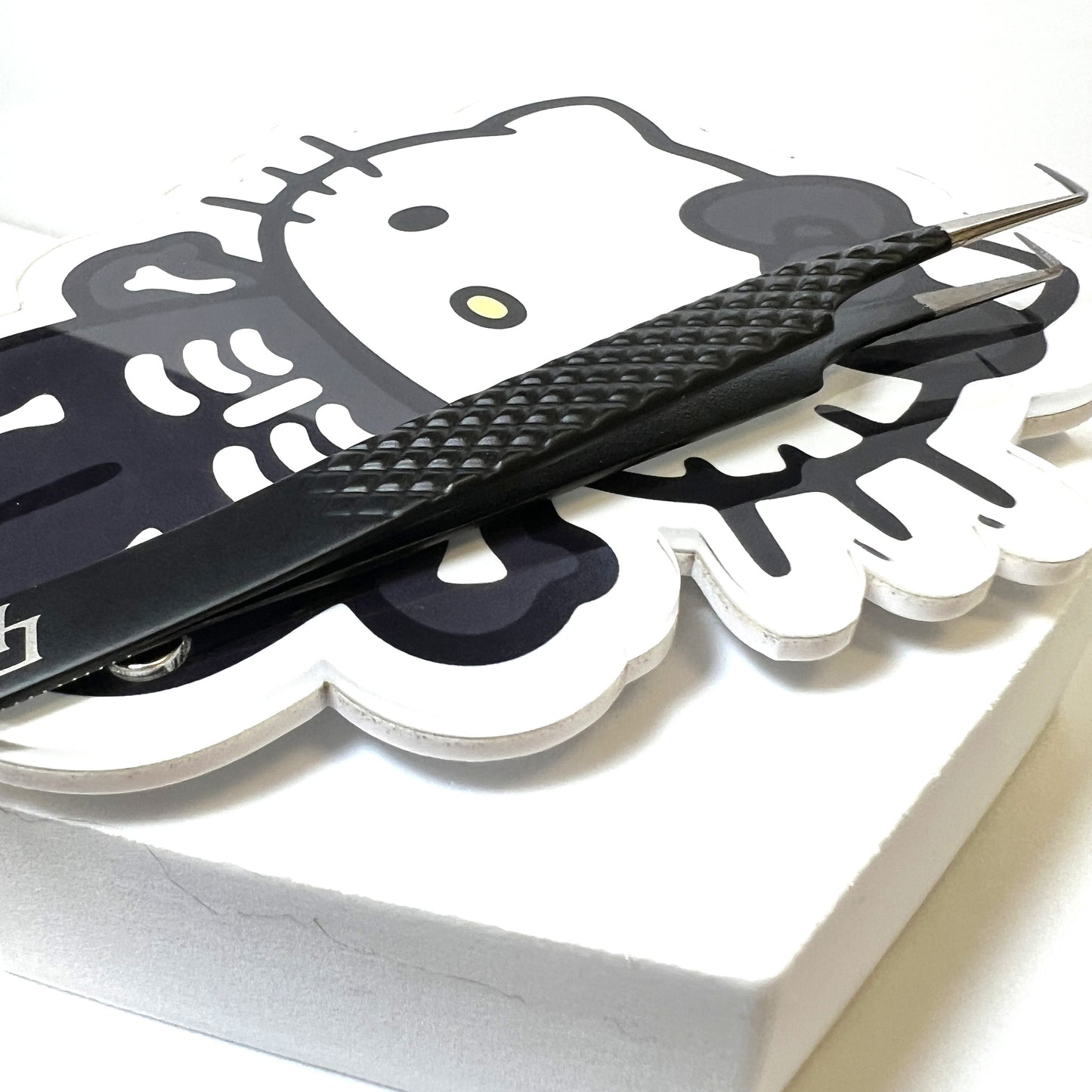 Skeleton Kitty Magnetic Lash Palette
