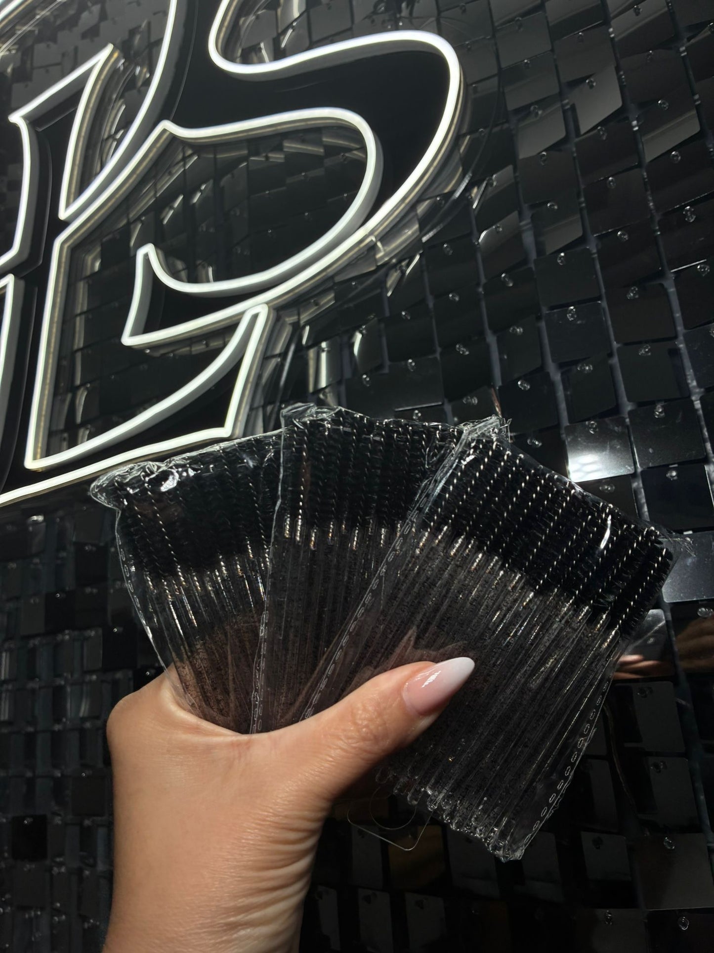 Disposable Mascara Wands - 50Count (Black,White,Pink)